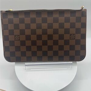NWOT 🔥Louis Vuitton Damier Ebene Neverfull Pochette Wristlet